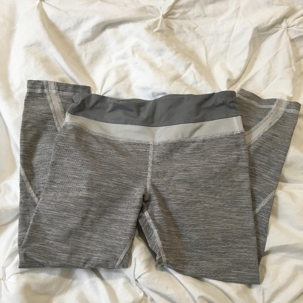 Lululemon Gray Cropped Leggings